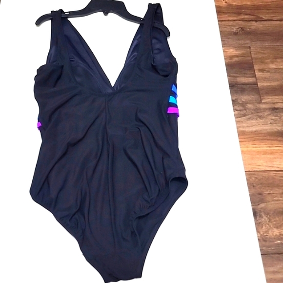 Croft and barrow black swimsuit - Picture 2 of 3